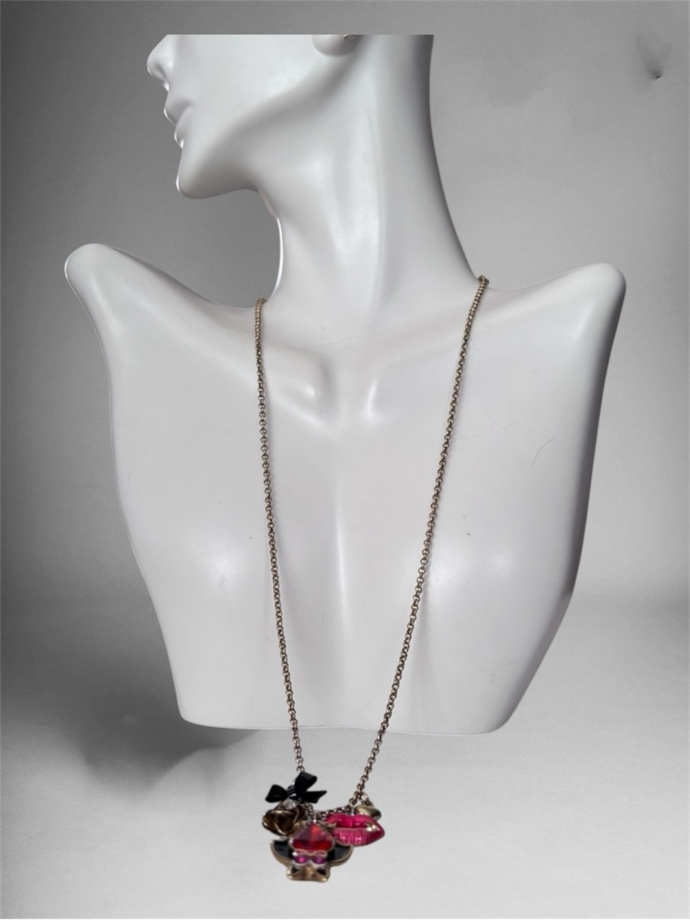 🌼Vintage Betsey Johnson “The Bite” Necklace - Picture 4 of 7